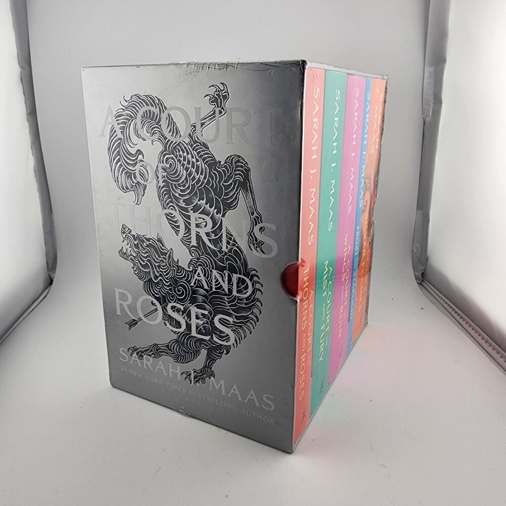 A Court of Thorns and Roses 5 Books Collection Box Set Paperback 2022 Sealed